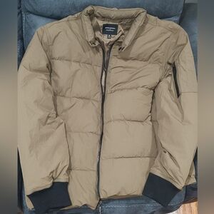 Banana Republic Men's Beige Puffer Jacket